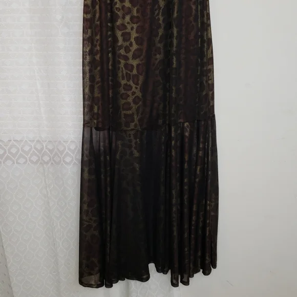 Elegant Off-Shoulder Leopard Print Dress - Picture 4 of 8